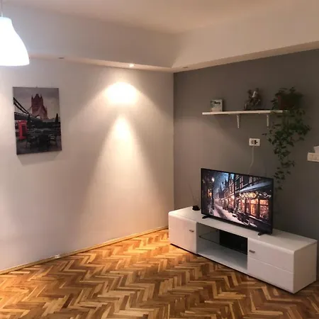 Apartment Empire